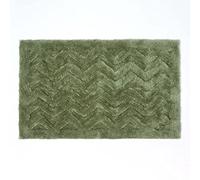 HOMESCAPES Super Absorbent Soft ‘Sandwood’ Sage Green Bathmat with Plush Chevron Geometric Pattern and Non Slip Latex Backing, 50 x 80 cm Large Shower Mat Machine Washable