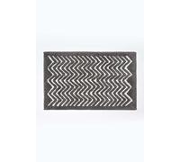 HOMESCAPES Super Absorbent Soft ‘Tidal’ Grey and White 100% Cotton Bathmat with Geometric Chevron Pattern and Non Slip Latex Backing, 50 x 80 cm Large Shower Mat Machine Washable