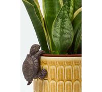HOMESCAPES Tortoise Figure Plant Pot Hanger, Decorative Hanging Garden Ornament, Cute Animals Flower Pot Figurine Decoration - H8.5 x W5.7 x D3.9cm