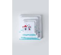 HOMESCAPES Beach Hut Embroidered Bath Towel Blue, Red & White Seaside Patterned Large Towel 100% Cotton 550 GSM Super Absorbent Fluffy Holiday Beach Towel for Pool or Gym