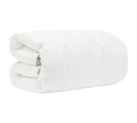 Hompiper Experience luxury with the FULDA Duvet (155x220cm). Featuring 90% white goose down and 210 GSM, this 4-seasons comforter ensures year-round warmth and elegance.