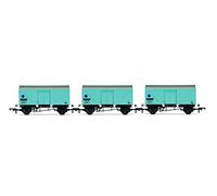 Hornby 12T Fish Van, Three Pack, BR - Era 6. Wagons & Wagon Packs.