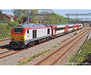 Hornby Coach Car R40189 Transport for Wales, Mk4 Standard/Kitchen, 10328 | Era 11 Train Toy, 00 Gauge Carriage for Train Set, Rolling Stock Models for Adults, 1:76 Scale Model Gift