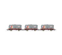 Hornby R60258 Total, TTA Tank Wagon Triple Pack - Era 7 Freight Wagons Wagons & Wagon Packs, 00 Gauge