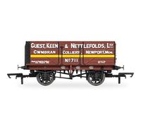Hornby R60296 Guest Keen & Nettlefolds 7 Plank Wagon No711, Brown