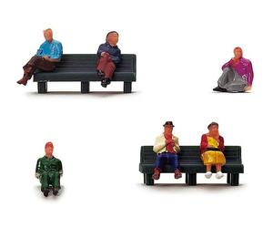 Hornby R7119 - Ready Painted Sitting People 1/76 Scale=00 Gauge New Carded 1stPo