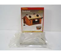 HORNBY R8002 GOODS SHED KIT NOS BOXED (K688)