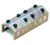 Hornby Engine Shed R8004 – OO Gauge Model Railway Shed, 1:76 Scale, Brown