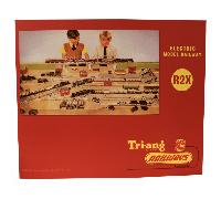 Hornby Train Set - R1287M Tri-ang Railways Remembered: R2X Analogue Set OO Gauge Locomotives Model Railway Sets, Starter Electric Train Kits - Steam Engine Building Kits