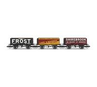 Hornby TT:120 TT6042 7 Plank Wagon triple pack - Lowe & Warwick Bernard T Frost Shirebrook