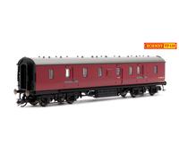 Hornby TT:120 Coach Car - TT4039 BR 50’ Passenger Brake, M31014M - Era 4 Train Toy, TT Gauge Carriage for Train Set, Rolling Stock Models for Adults - 1:120 Scale Model Gift