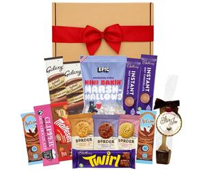 Hot Chocolate Gift Set Bundle With x8 Hot Chocolate Sachets, Mini Marshmallows, Hot Chocolate Stirrer, Border Biscuits and Cadbury Twirl Chocolate Bar
