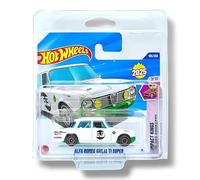 Hot Wheels Alfa Romeo Giulia TI Super (White, Black & Green) 7/10 Compact Kings - 2025-195/250 (Short Card) - includes a KLAS Car Keeper Protector Case - JBB98