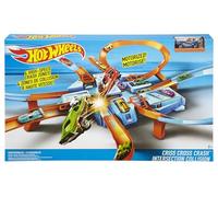 Hot Wheels DTN42 - track set, with ramps, junctions and loops, parking spaces, + 1 vehicle
