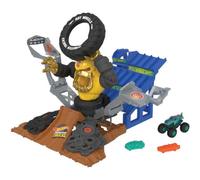 Hot Wheels Monster Trucks ARENA SMASHERS MEGA-WREX VS CRUSHZILLA TAKEDOWN Playset
