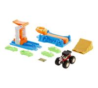 Hot Wheels Monster Trucks Launch & Bash Play Set with Launcher & 4 Crushed Cars