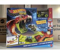 Hot Wheels Monster Trucks Toy Playset, Snake Slam Takedown Track Set with Exclusive 1:64 Scale Bone Shaker Toy Vehicle, Includes Track, JJN44