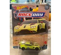 Hot Wheels Premium Car Culture Race Day ASTON MARTIN VANTAGE GTE Real Riders