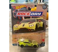 Hot Wheels Premium Car Culture Race Day ASTON MARTIN VANTAGE GTE Real Riders