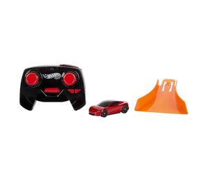 Hot Wheels R/C 1:64 Scale Tesla Roadster, Remote-Control Toy Car, Rechargeable with Controller, On- or Off-Track Racing, For Kids 5 Years Old & Older, HJP78