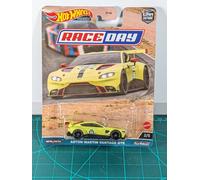 HOT WHEELS RACE DAY ASTON MARTIN VANTAGE GTE CAR CULTURE D CASE REAL RIDERS 2/5