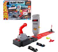 Hot Wheels Racing Formula 1 Toy Car Track Set, Race the 2 1:64 Scale Die-Cast Officially Licensed F1 Vehicles on Side-By-Side Track, Grid Start, JKM88