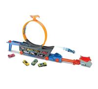 Hot Wheels Stunt and Go Transporter Truck, Mobile Playset