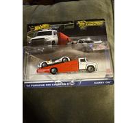Hot Wheels Team Transport '66 Porsche 906 Carrera & Carry On
