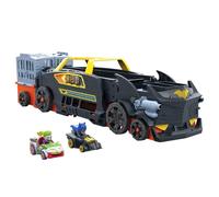 Hot Wheels Toy Car & Track, RacerVerse Batman’s Escape Chase Vehicle Transforms into 3-Lane Raceway with 1 Die-Cast Batman & 1 Joker, HXN21
