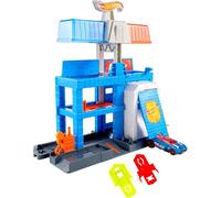 Hot Wheels Toy Car Track Set, City Downtown Police Tower Playset & 1:64 Scale Die-Cast Police Vehicle, Expands to 3 Levels, Speed Snap Track System, JHL74