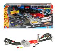 Hot Wheels Toy Car Track Set, Formula 1 Grand Prix Circuit Track Set with 3 1:64 Scale Die-Cast Toy Cars, Two Modes of Racing with a Motorized Booste