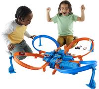 Hot Wheels Track Set with 1:64 Scale Toy Car, 4 Intersections for Crashing,