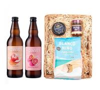 Howies Cider Premium Wicker Tray | Berry & Grapefruit Ciders 500ml 3.4% ABV | Black Bomber Cheese 200g | Stokes Chutney | Blanco Niño Tortilla Chips