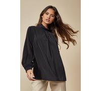 Hoxton Gal Relaxed Fit Long Sleeves Button Detailed Blouse In Black Black