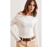 HOXTON GAL Women's Asymmetric Off-Shoulder Slim Fit Blouse in Ecru | Size: Medium HOXTON GAL Ecru M