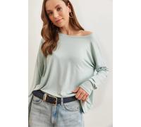 HOXTON GAL Women's Draped Viscose Blouse with Crew Neck & Batwing Sleeves in Pale Green | Size: Large HOXTON GAL Pale Green L