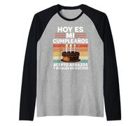 Hoy Es Mi Cumpleaños Cash Humor Fiesta Birthday Party Pastel Raglan Baseball Tee