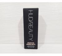 Huda Beauty faux filter Luminous Matte Liquid concealer 2.1 N Meringue New