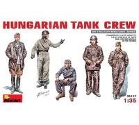 Hungarian Tank Crew 1:35 Figure Plastic Model Kit MINIART