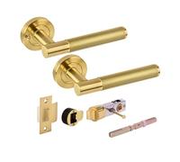 Hunta HANDLEZONE® Evo Knurled Grip Privacy Lever On Round Rose Door Handles, with Bullet Privacy Latch, for Bathroom, Toilet, WC Doors, 1 Set - Brushed Brass