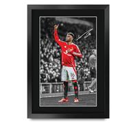 HWC Trading Amad Diallo Scene 54 Gifts Printed Signed Autograph Picture for Football Fans and Supporters - A3 Framed