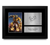 HWC Trading FR A4 Hailee Steinfeld Bumblebee Gifts Printed Signed Autograph Picture for Movie Memorabilia Fans - A4 Framed