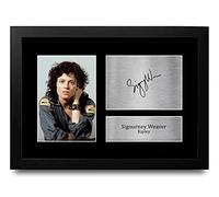 HWC Trading FR A4 Sigourney Weaver Alien Gifts Printed Signed Autograph Picture for Movie Memorabilia Fans - A4 Framed