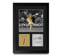 HWC Trading Gianluigi Buffon Italy Gifts Printed Signed Autograph Picture for Football Fans and Supporters - A4 Portrait Framed