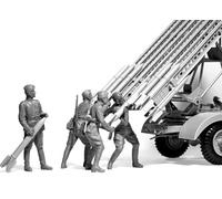 ICM Model Kit 35592 - 1:35 BM-13-16 on W.O.T. 8 Chassis with Soviet Crew