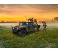 ICM DS3531 Drone Hunters’ Humvee M1097A2 Cargo Carrier, DShKM & Crew Figures