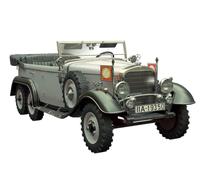 ICM72471 - ICM 1:72 - G4 (1935), WWII German Staff Car (snap fit)