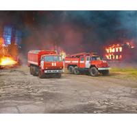 ICM DS3527 Fire Trucks of Ukraine Diorama Set 1:35 Model Kit