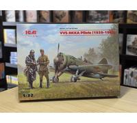 ICM Figures 1:32 - VVS RKKA Pilots (1939-1942) 3 Figures - ICM32102