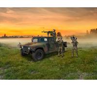 ICM DS3531 Drone Hunters’ Humvee M1097A2 Cargo Carrier, DShKM & Crew Figures